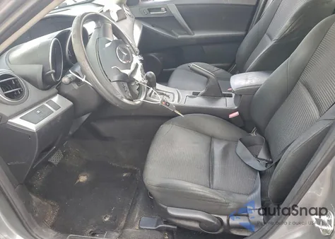 2013 Mazda 3 I z USA, uszkodzony, nr VIN JM1BL1TG7D1832885